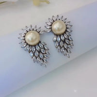 Thumbnail for Studded Diamond Leaf Earrings Zayn Luxury Jewellery