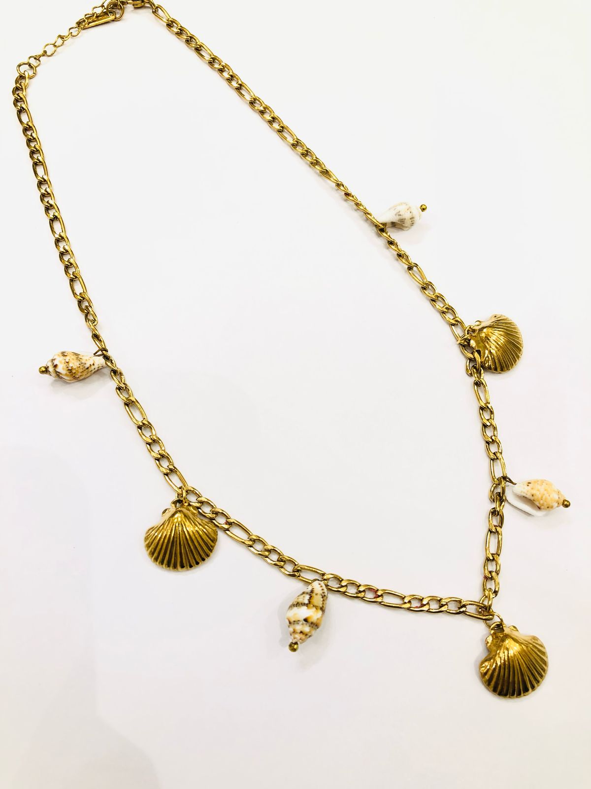 Golden Multi Shell Chain