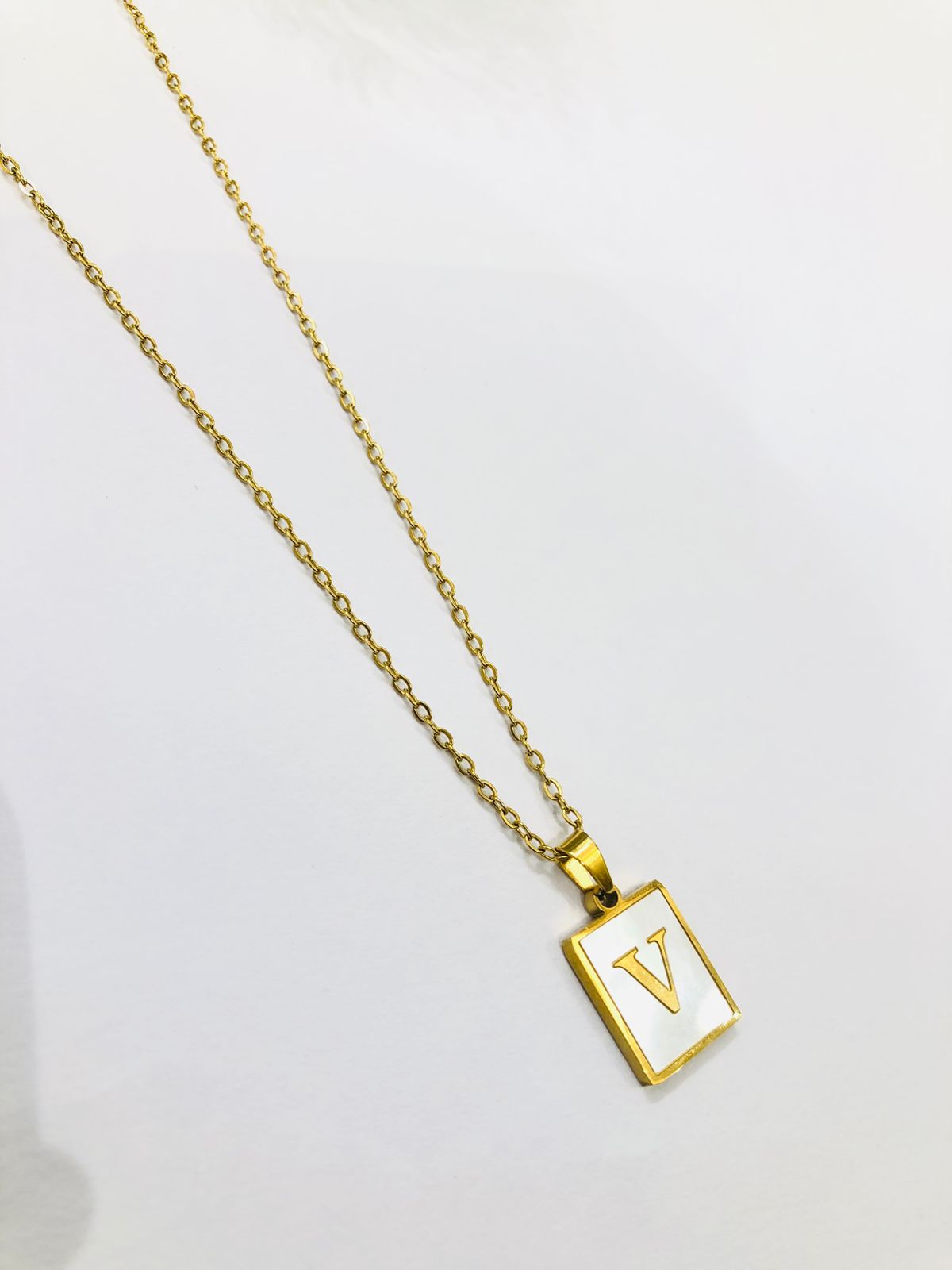 V Initial Chain