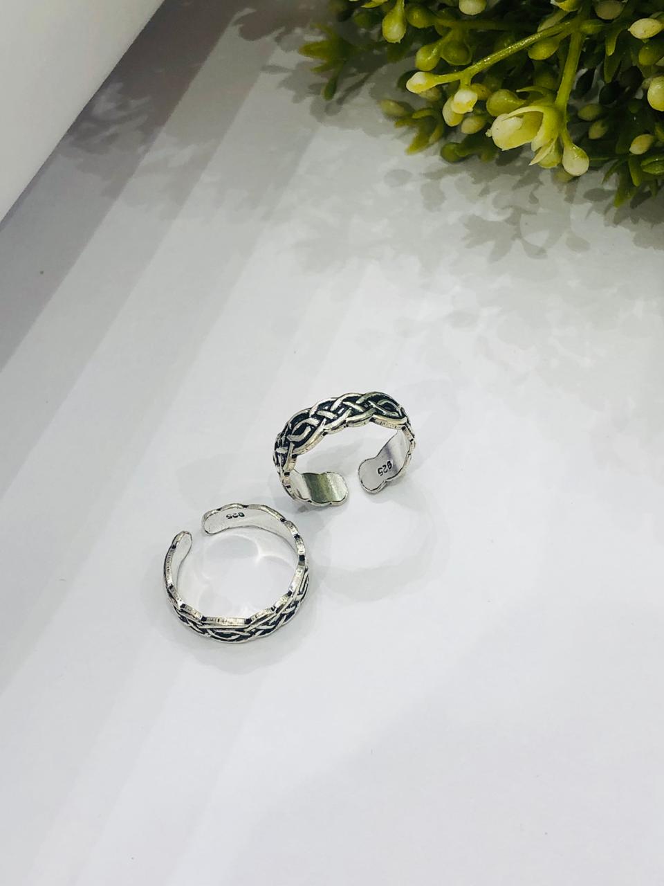 925 Silver Regal Toe Ring