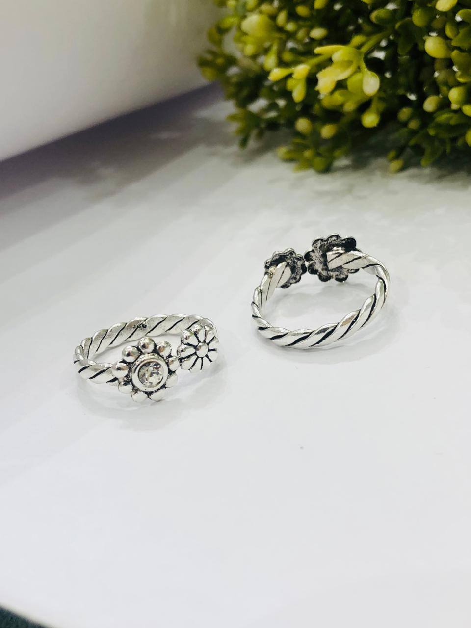 925 Silver Bloom Toe Ring