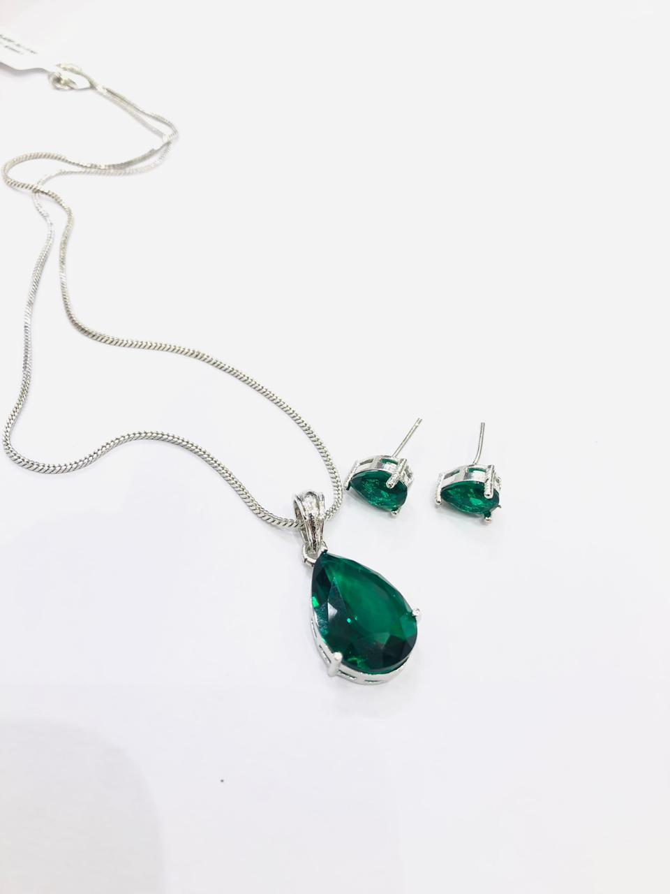 Green Drop Pendant Set