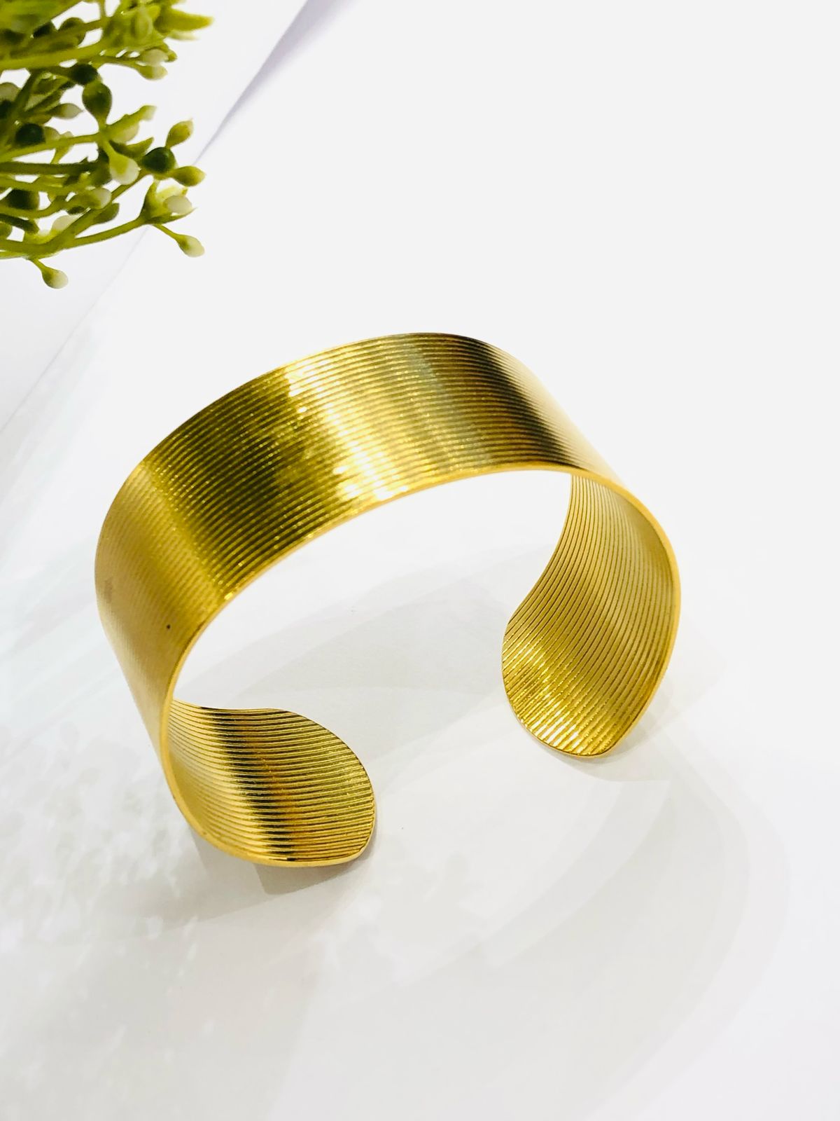 Line Bold Bracelet