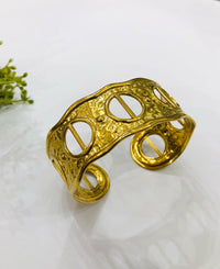 Thumbnail for Round Bold Golden Bracelet