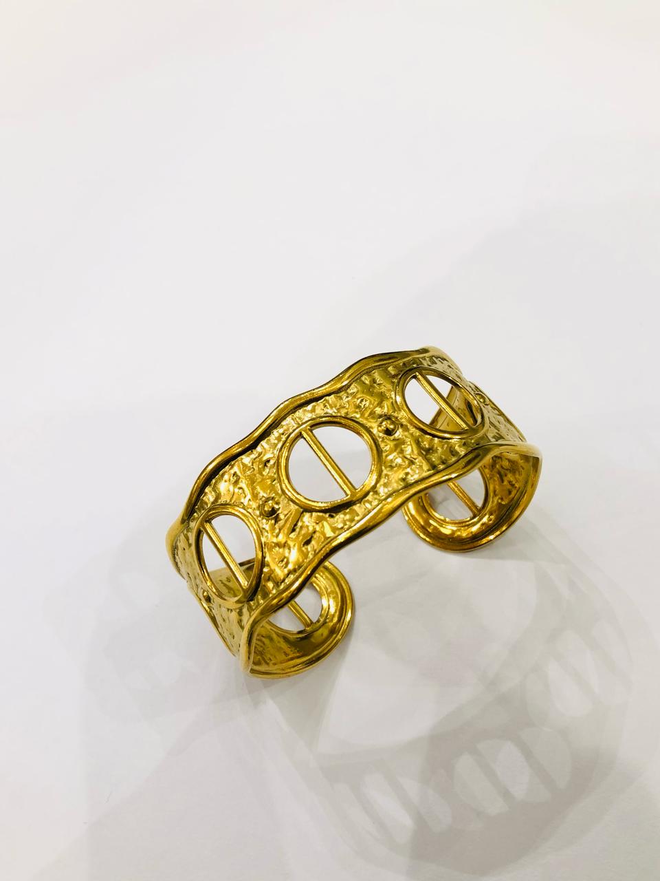 Round Bold Golden Bracelet