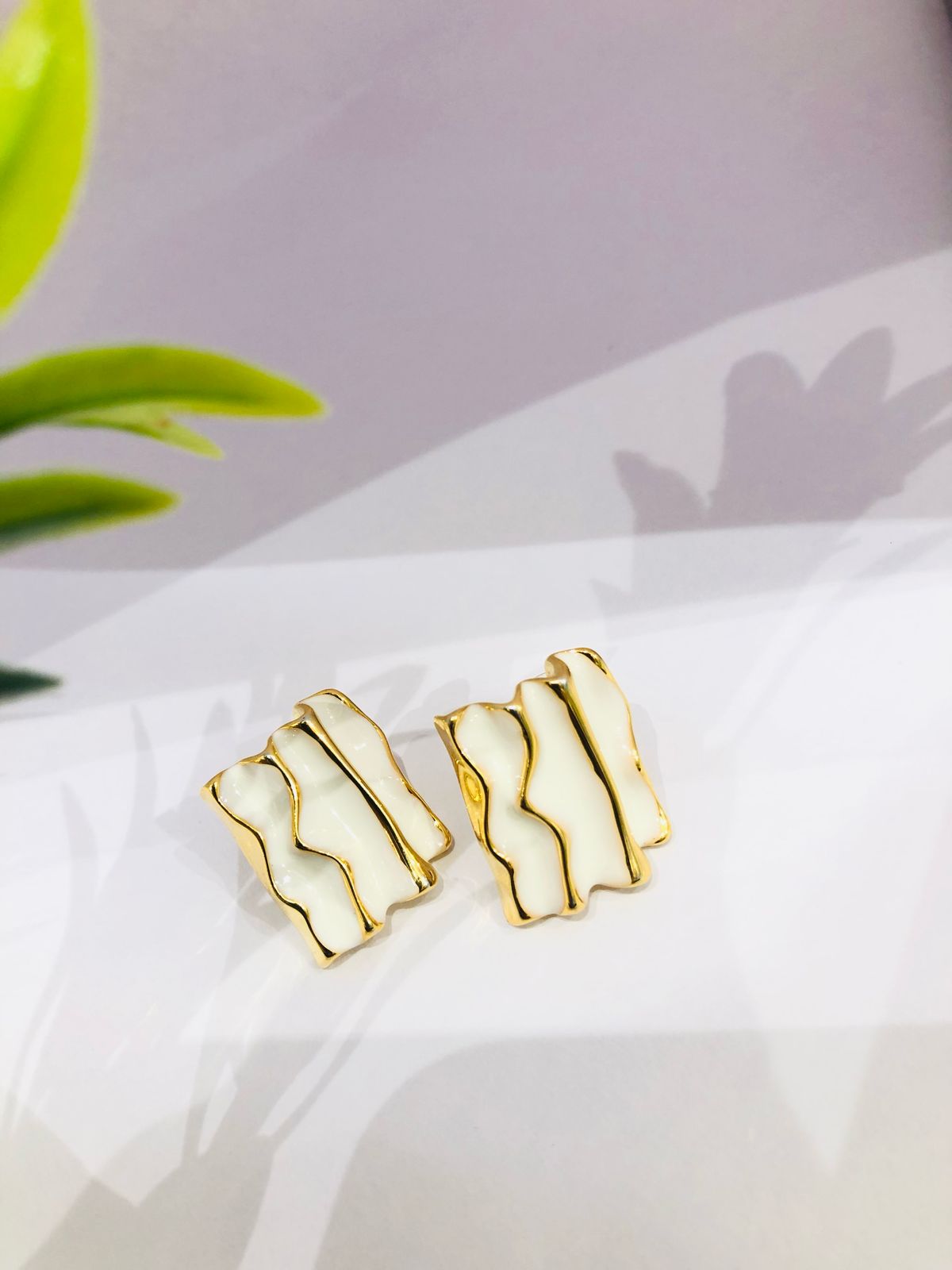 Zig Zag White Earrings
