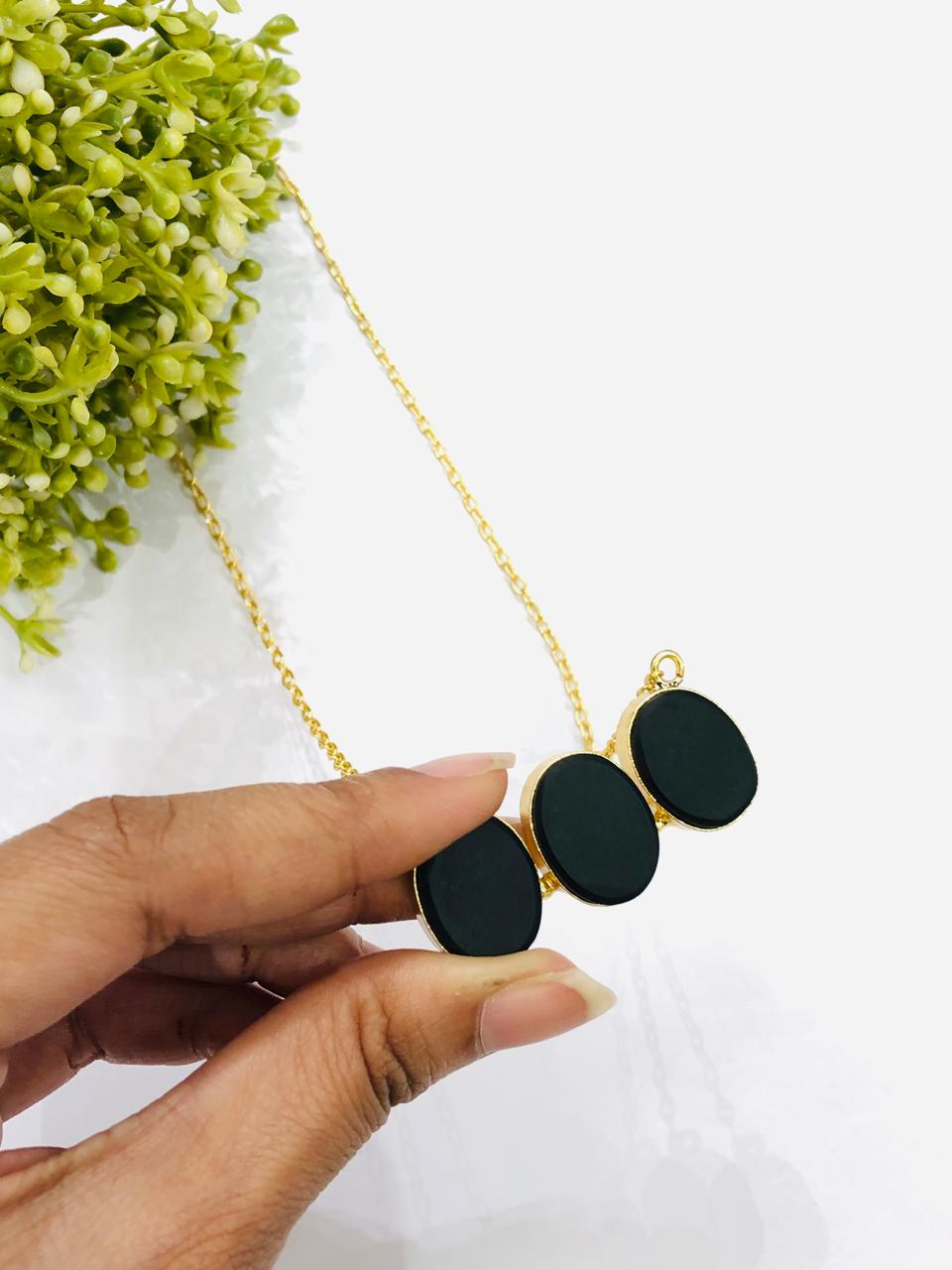 Mate Black Stone Chain