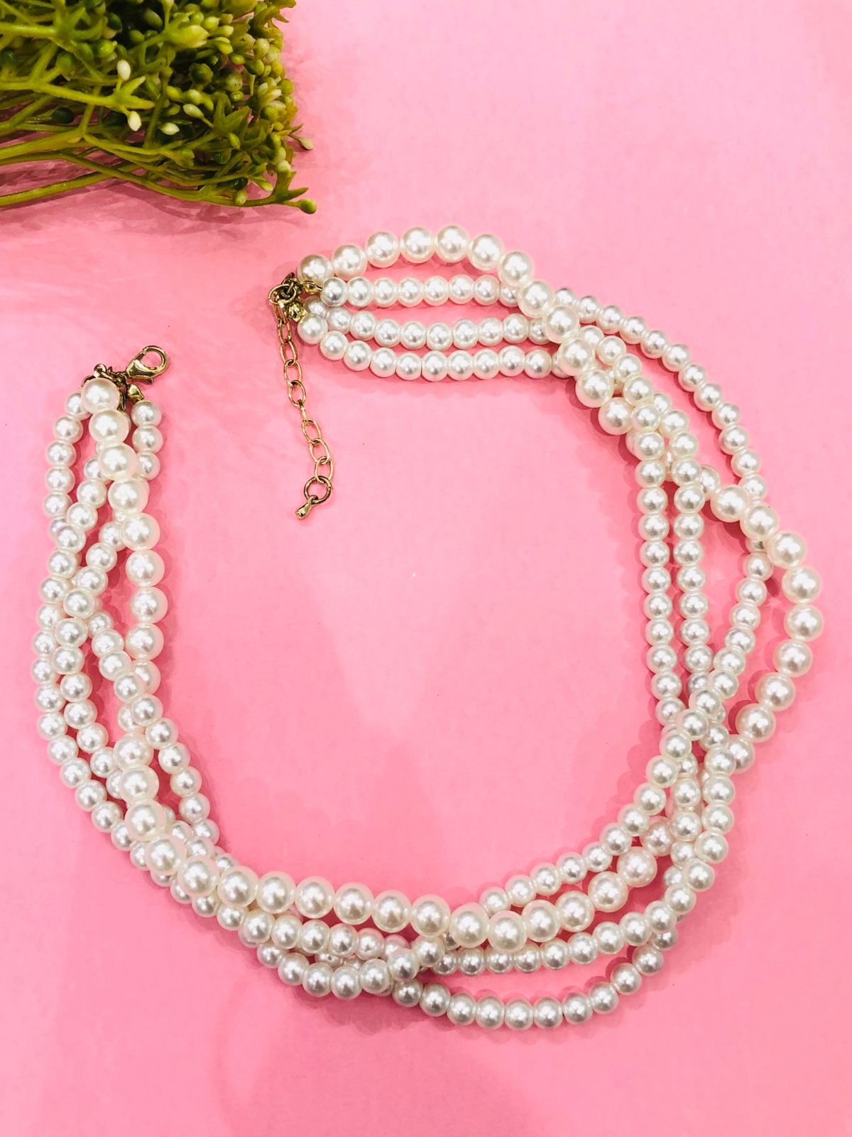 Four Pearl Layer Chain