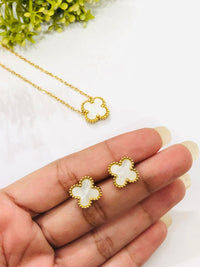 Thumbnail for White Flower Pendant Set
