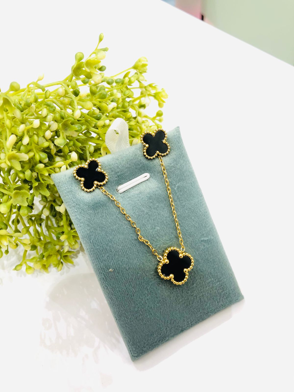 Black Flower Pendant Set