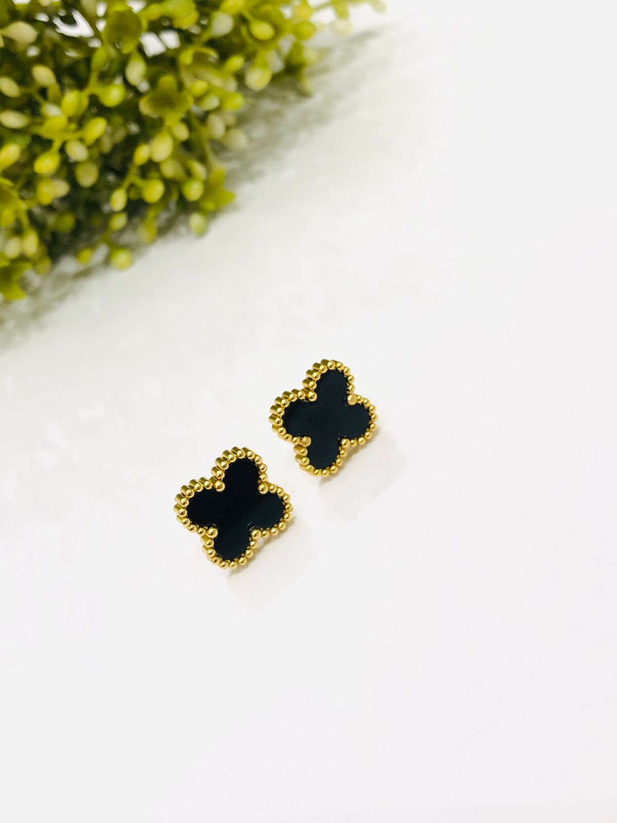 Black Flower Pendant Set