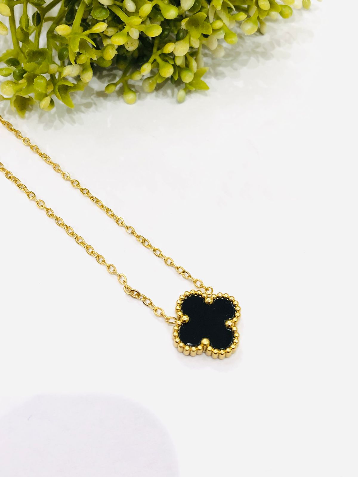 Black Flower Pendant Set