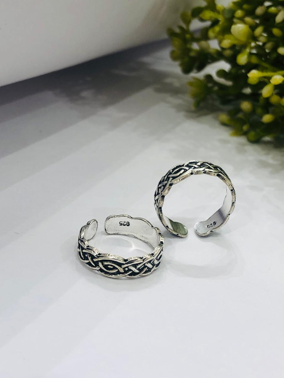925 Silver Regal Toe Ring