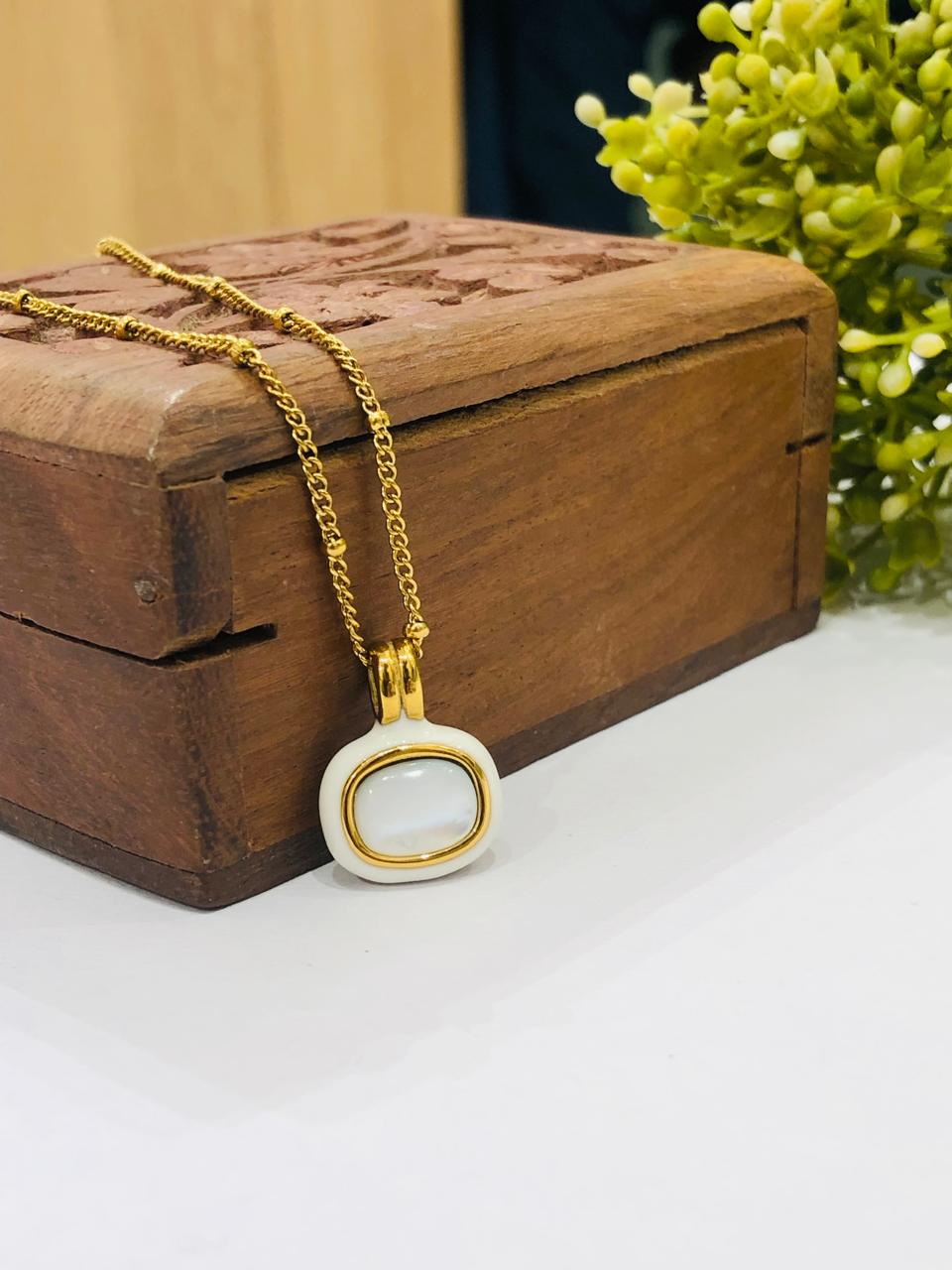 White Enamel Golden Chain