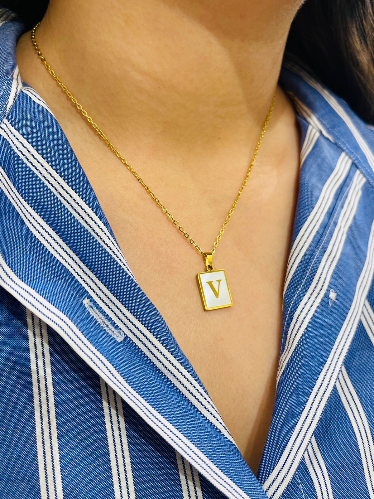 V Initial Chain