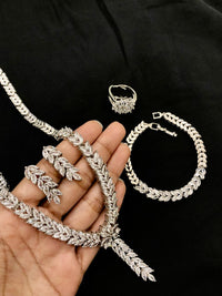 Thumbnail for Leaf Shape Necklace Set