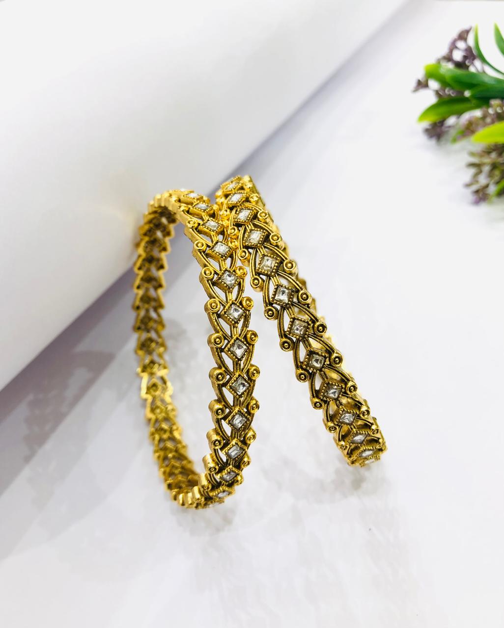 Mellow Shine Bangle
