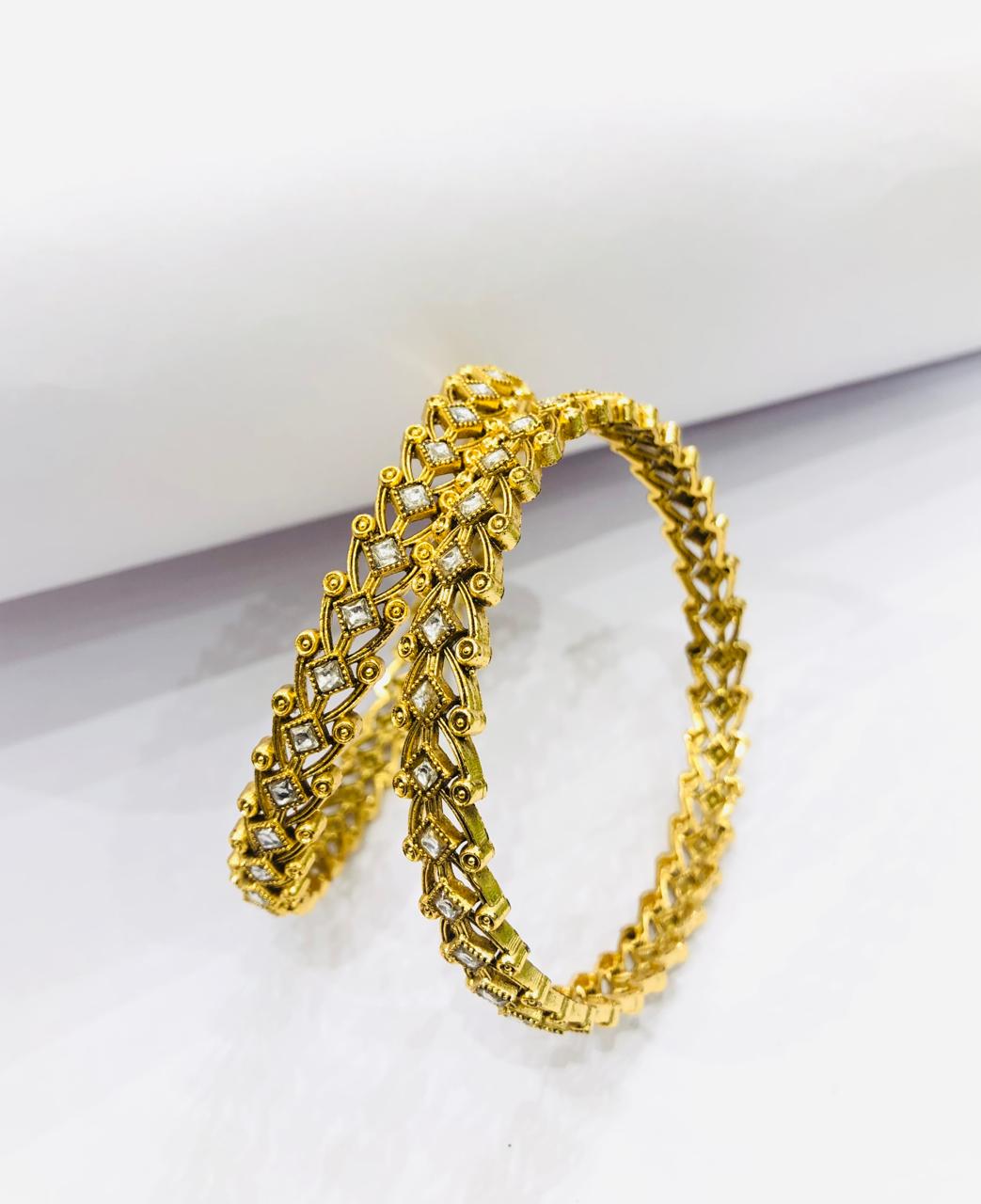 Mellow Shine Bangle