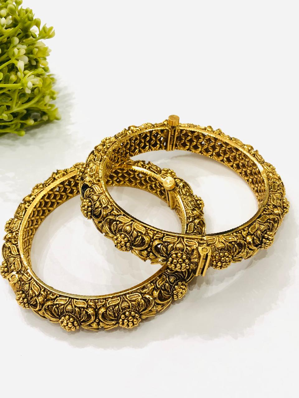 Golden Small Beads Bangle