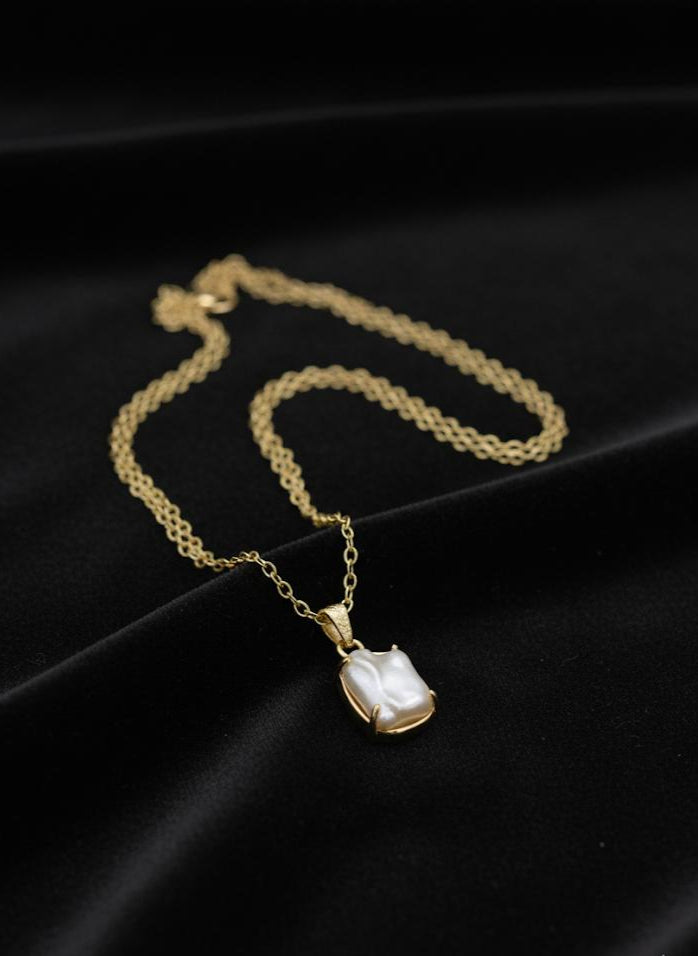 Pearl Essence Chain