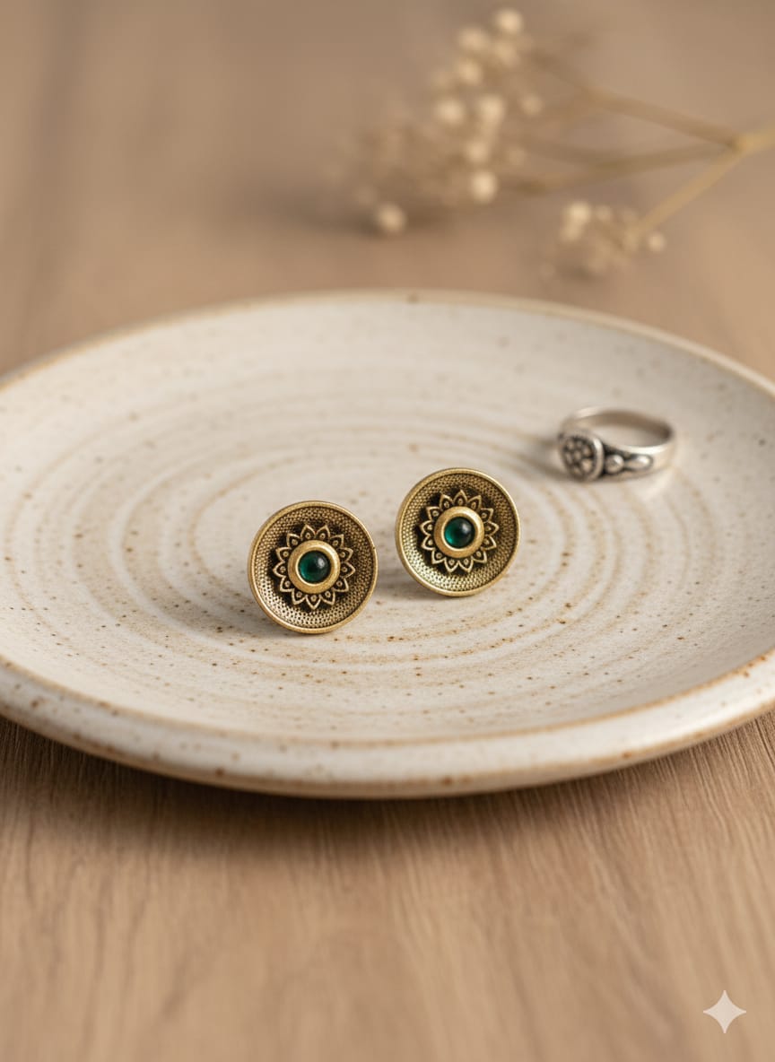 Antique Green Round Earrings