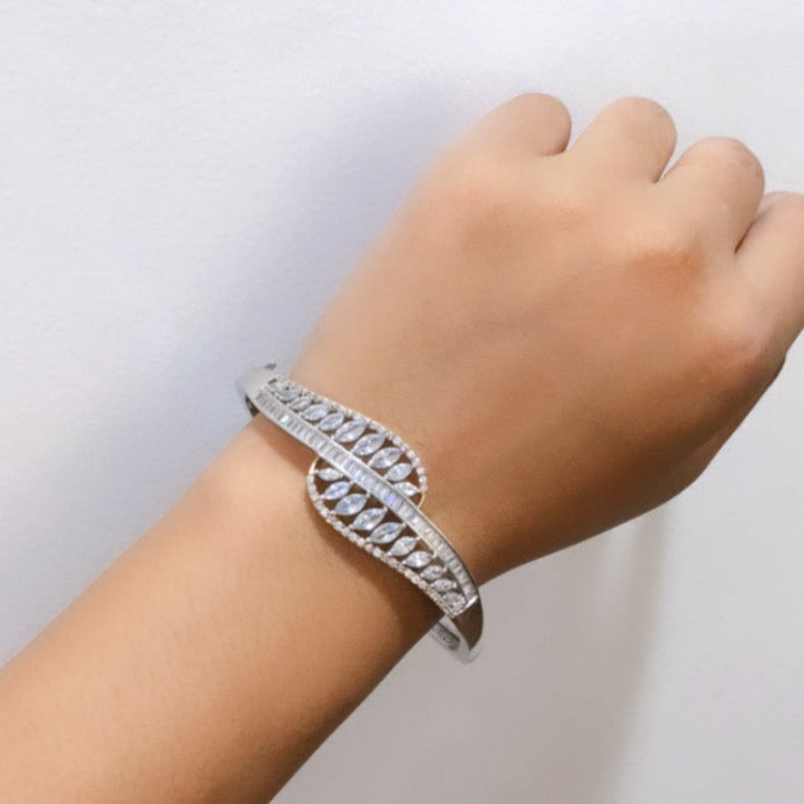 Diamond Wave Bracelet Zayn Luxury Jewellery