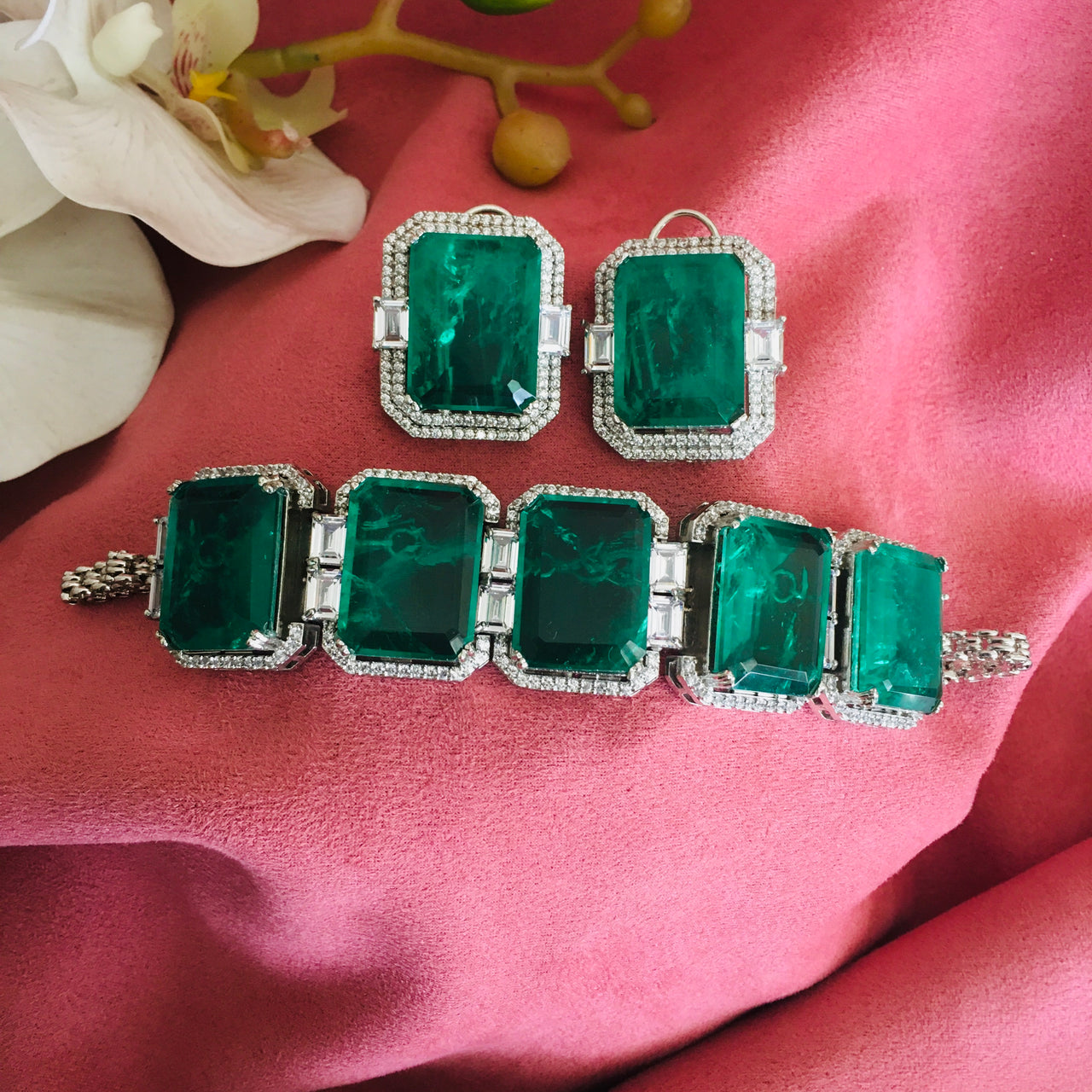 Emerald Choker Necklace Zayn Luxury Jewellery