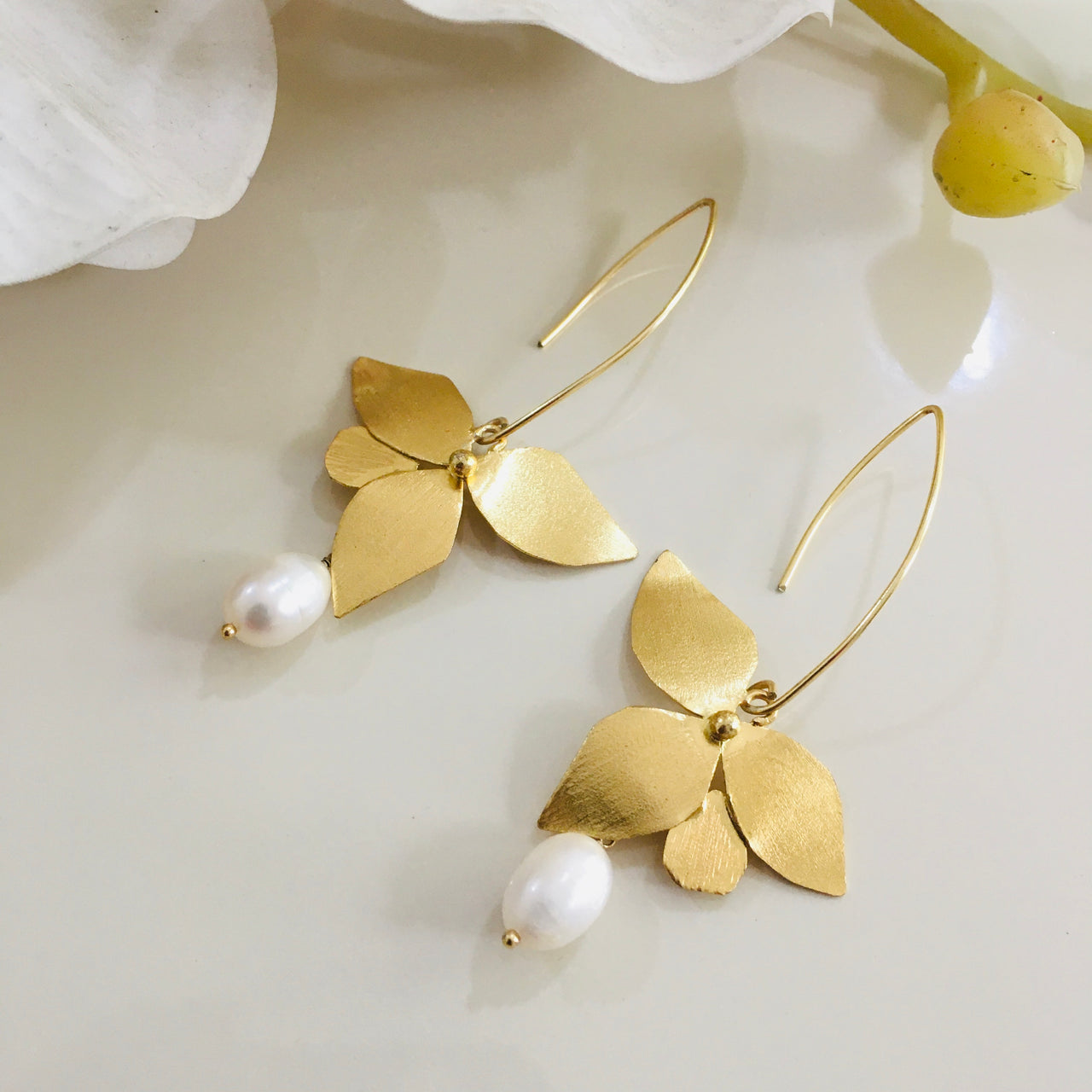 Flower Crystal Pearl Tassel Earrings Fashion Beads Drop Dangle Earrings  Floral Earrings for Party Wedding for Women and Girls