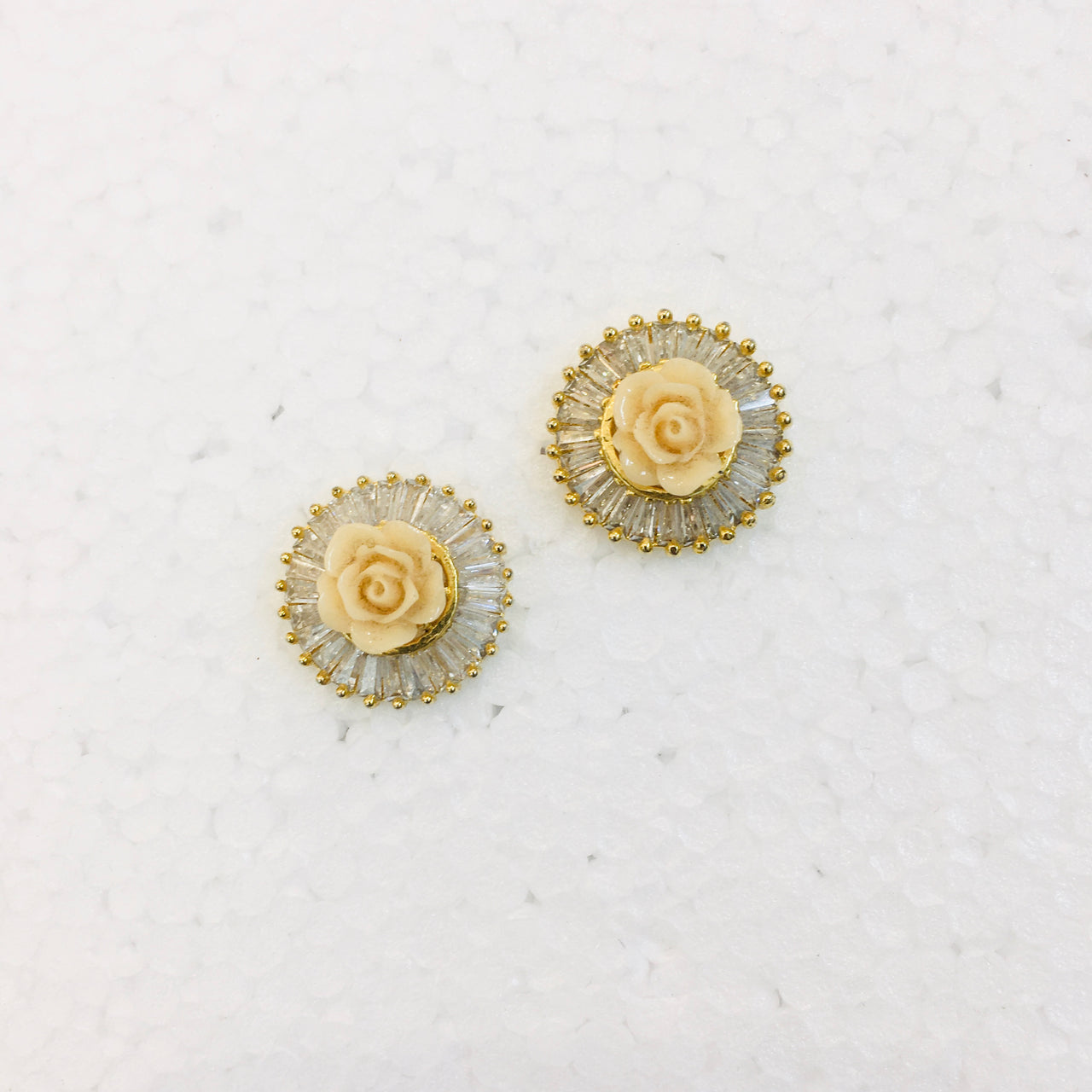 Resin Flower Stud Earrings Zayn Luxury Jewellery