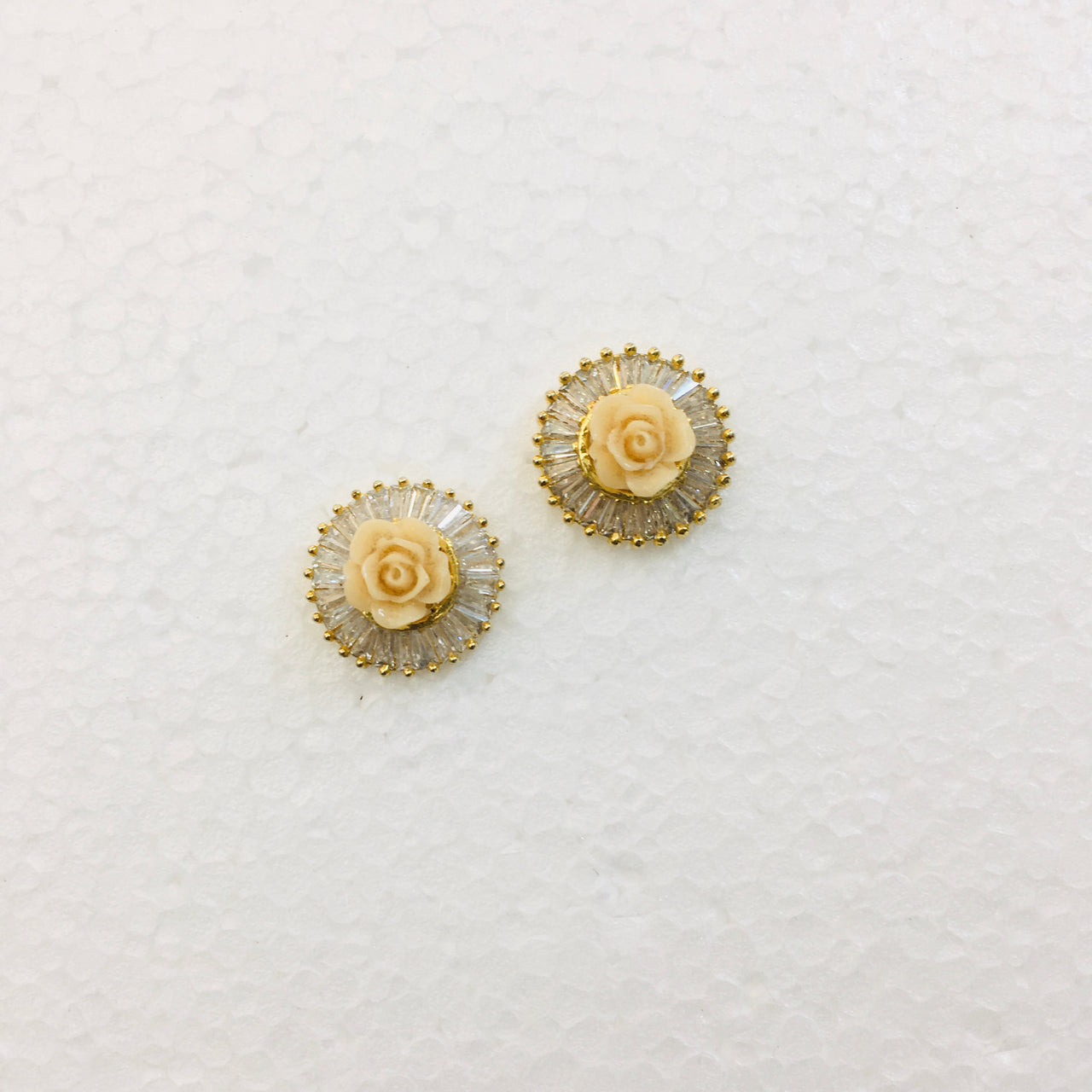 Resin Flower Stud Earrings Zayn Luxury Jewellery