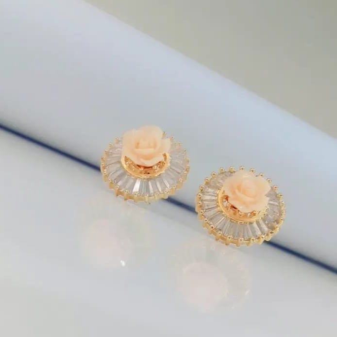 Resin Flower Stud Earrings Zayn Luxury Jewellery