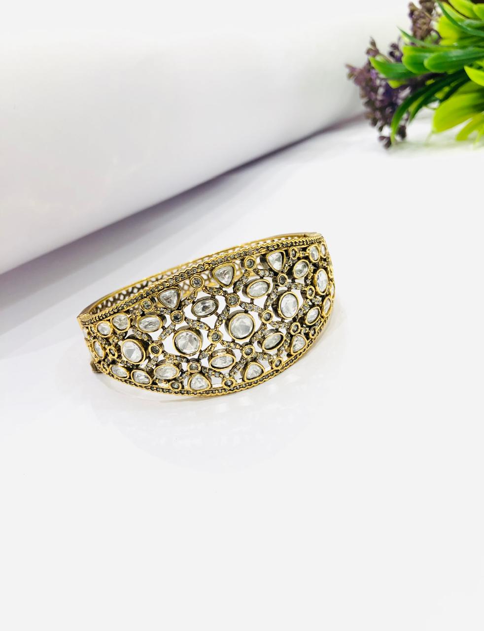Classic Kundan Bracelet