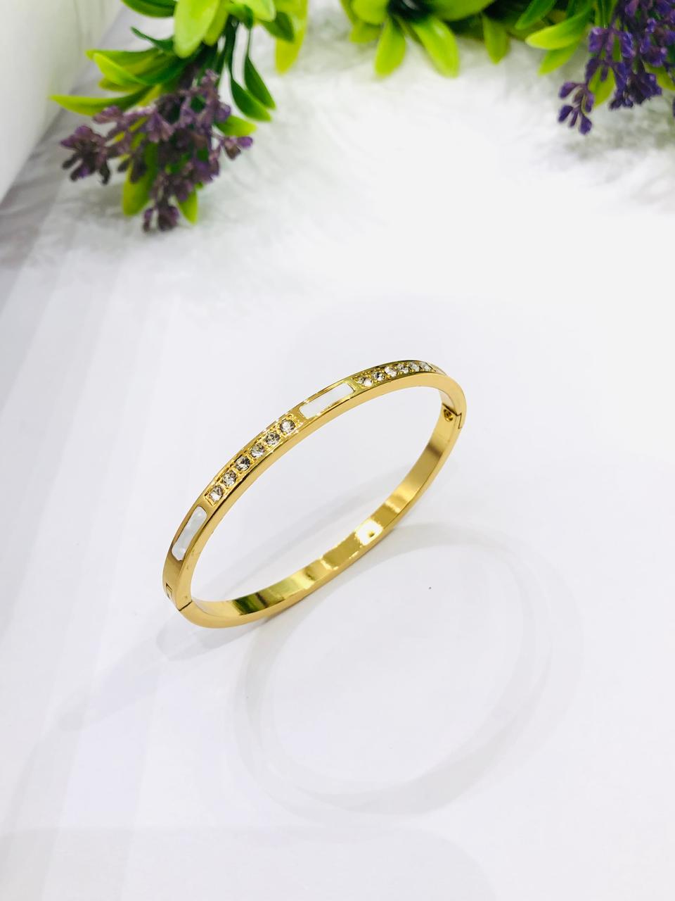 Rectangle Pearl Bracelet