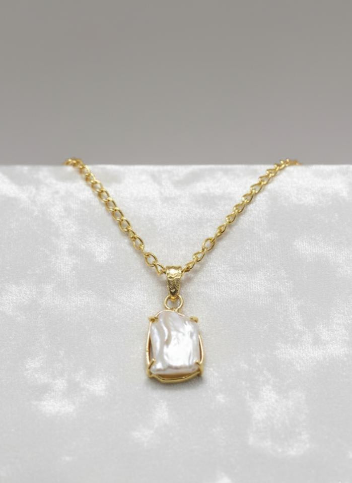 Pearl Essence Chain