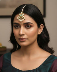 Thumbnail for Drop Kundan Pearl Mang Tika
