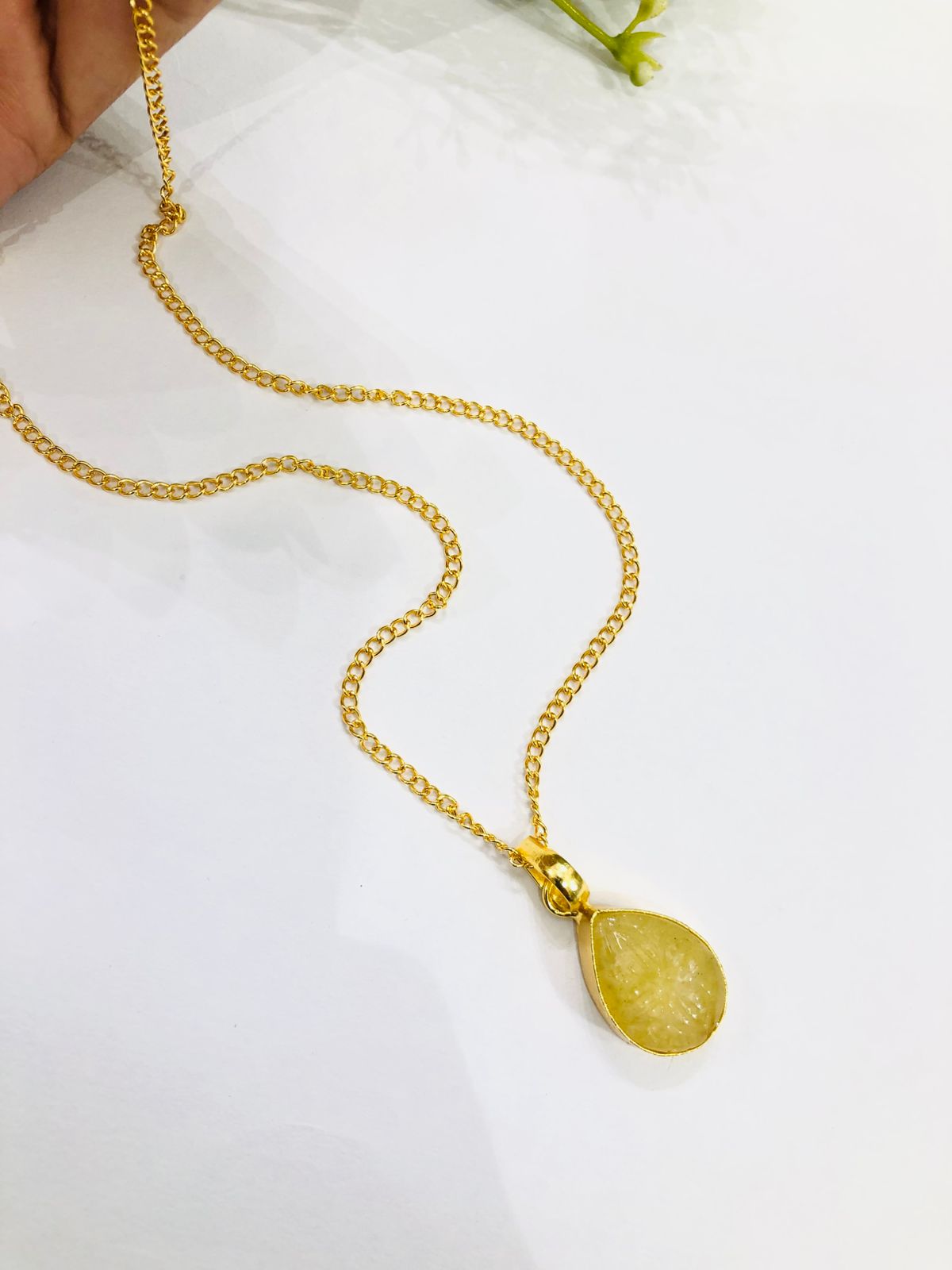 Drop Yellow Chain