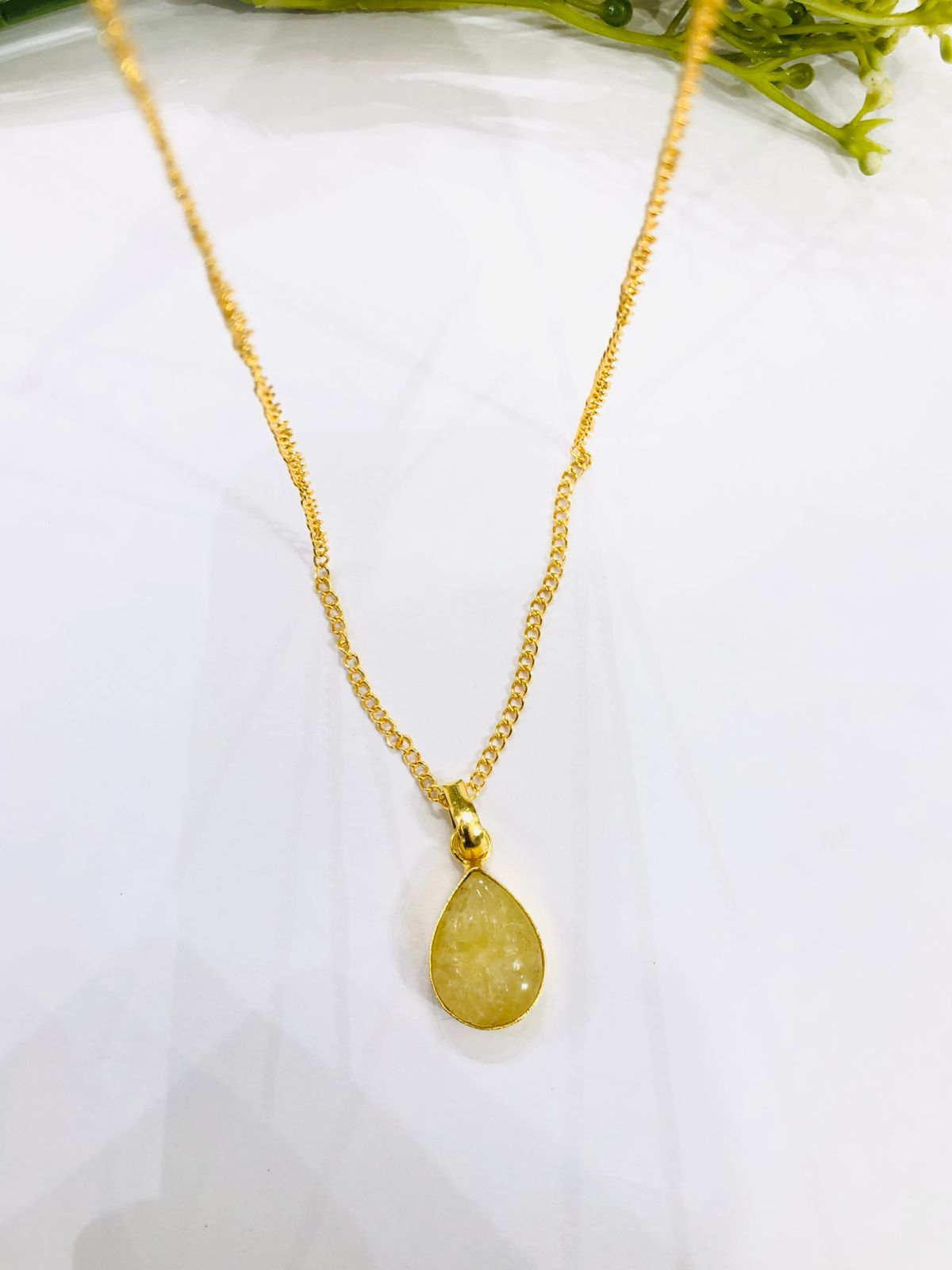 Drop Yellow Chain
