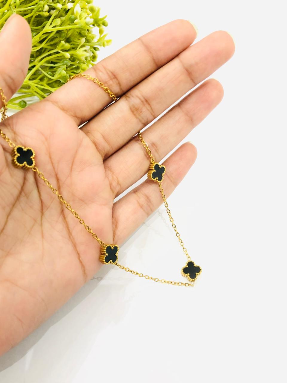Black Flower Golden Chain