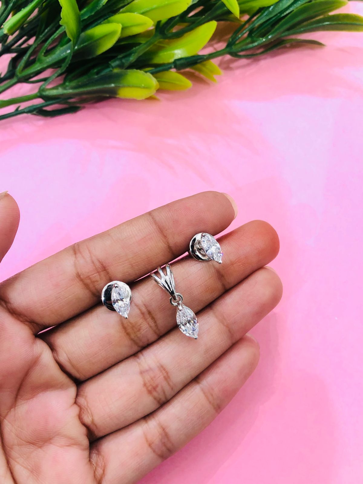 925 Silver Leaf Pendant Set