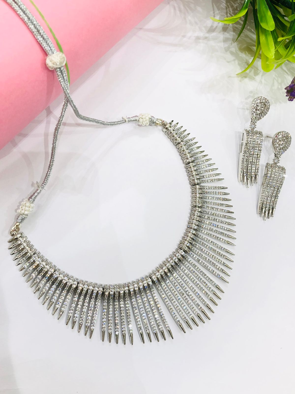 Line Diamond Necklace Set