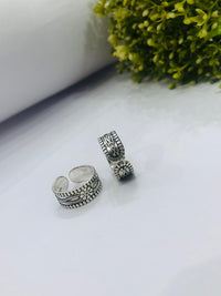 Thumbnail for 925 Silver Petal Toe Ring