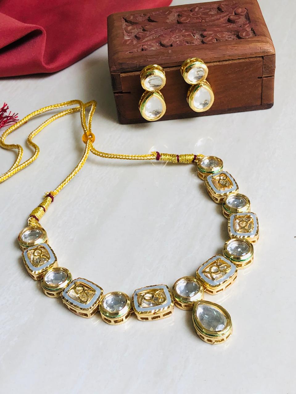 Grey Polki Necklace Set