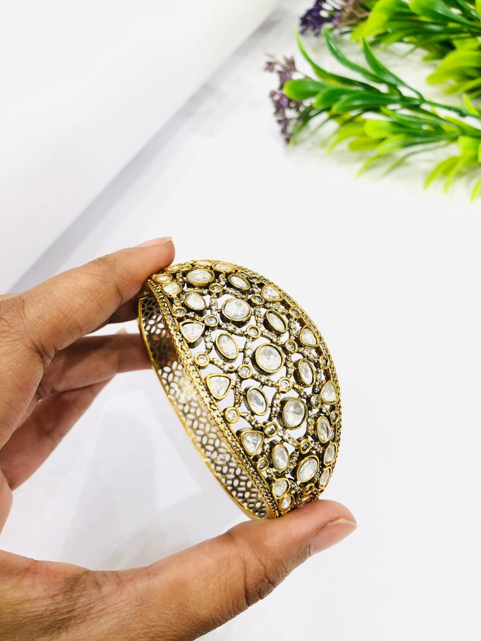 Classic Kundan Bracelet