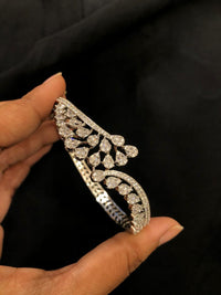 Thumbnail for Drop Gleam Bracelet