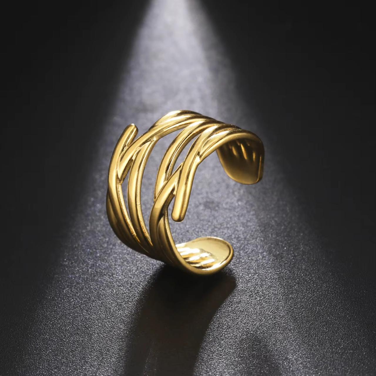 Golden Line Crown Ring