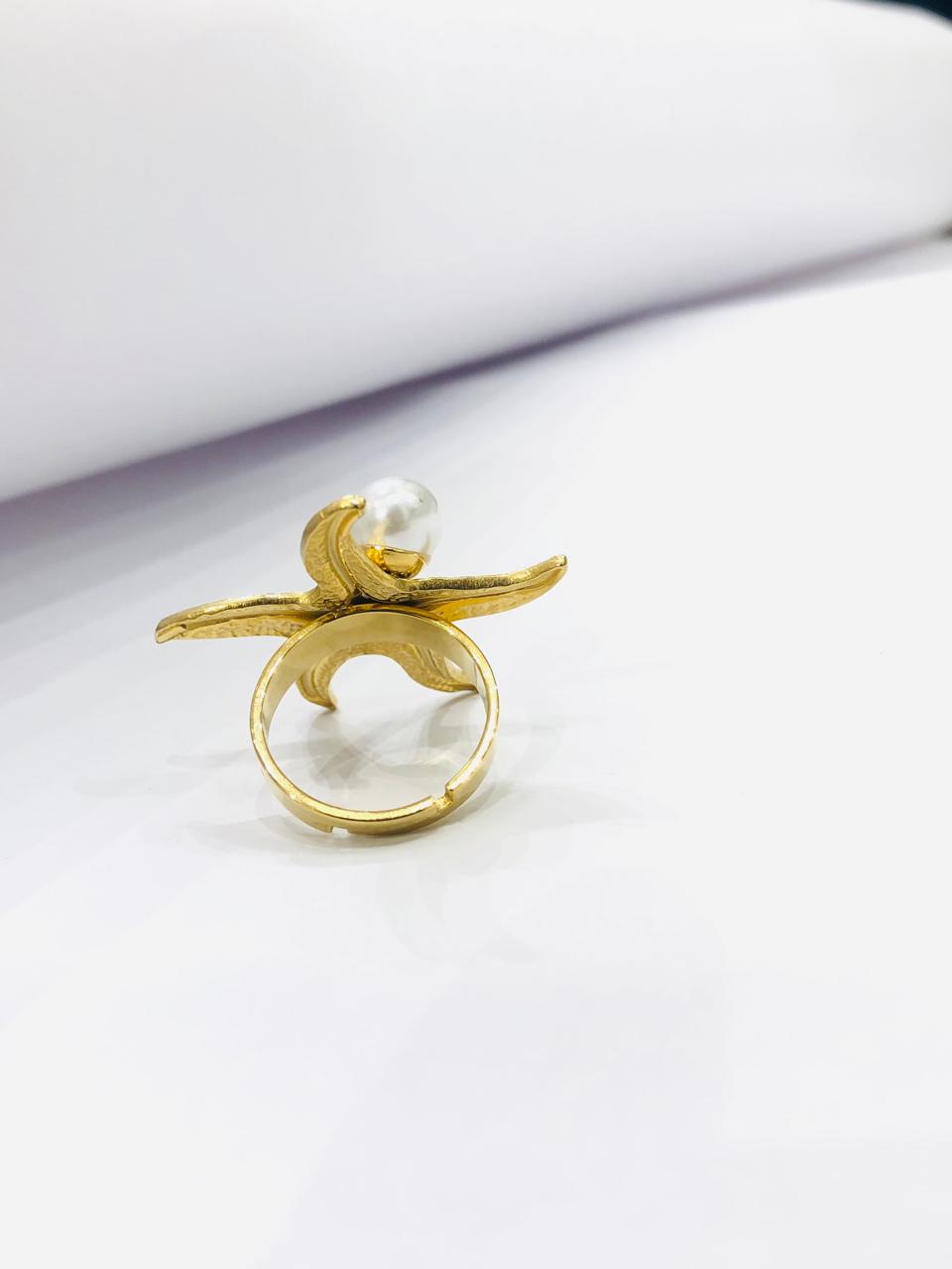 Star Pearl Golden Ring