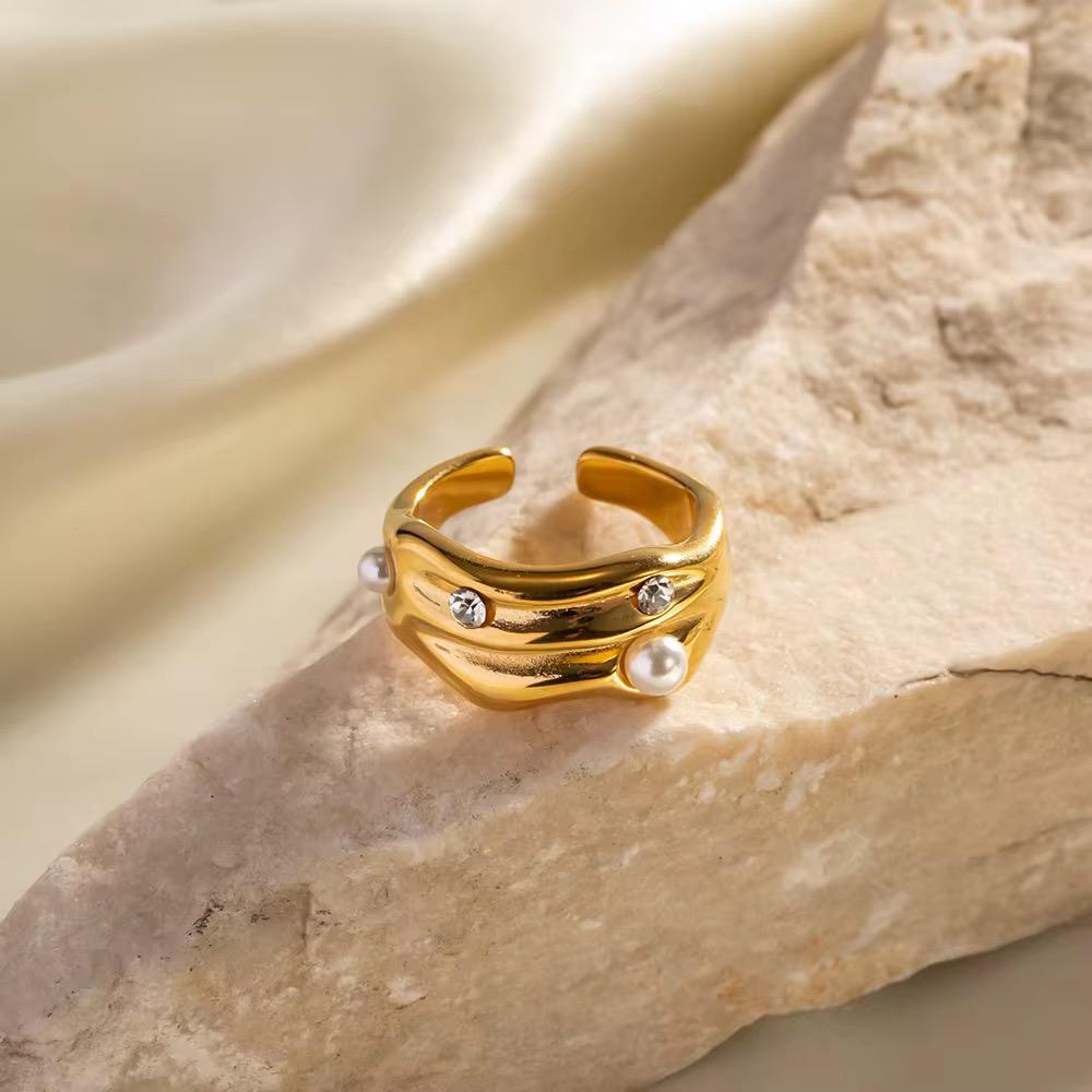 Auric Crown Ring