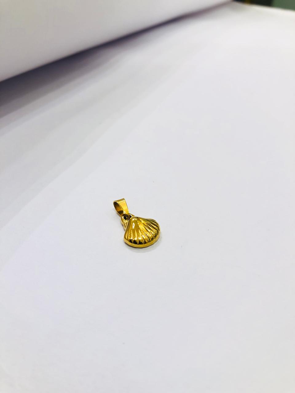 Shell Golden Pendant