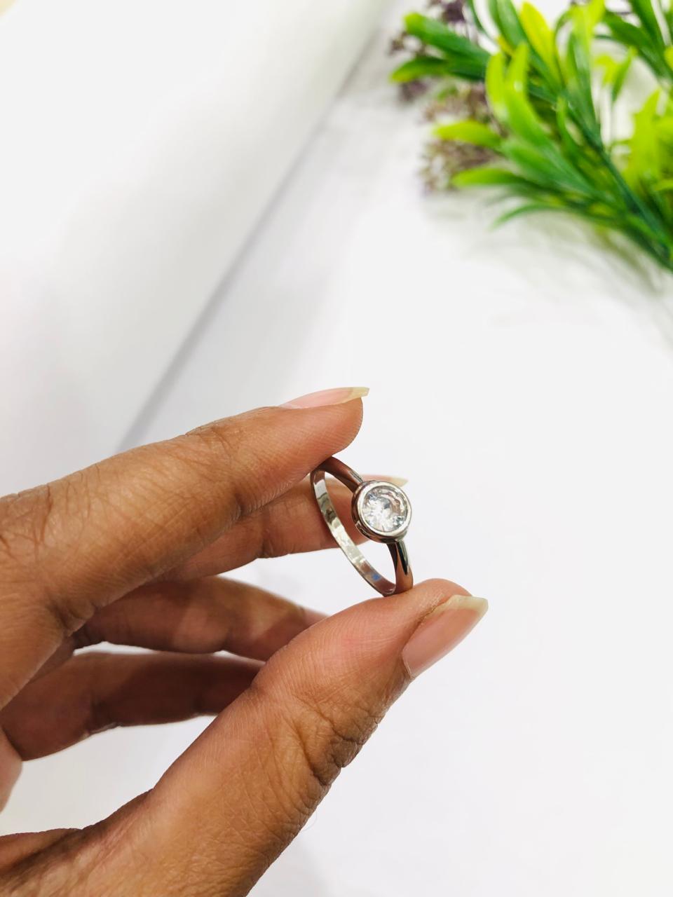 925 Silver Sleek Round Ring