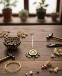 Thumbnail for Small Kundan Mang Tika